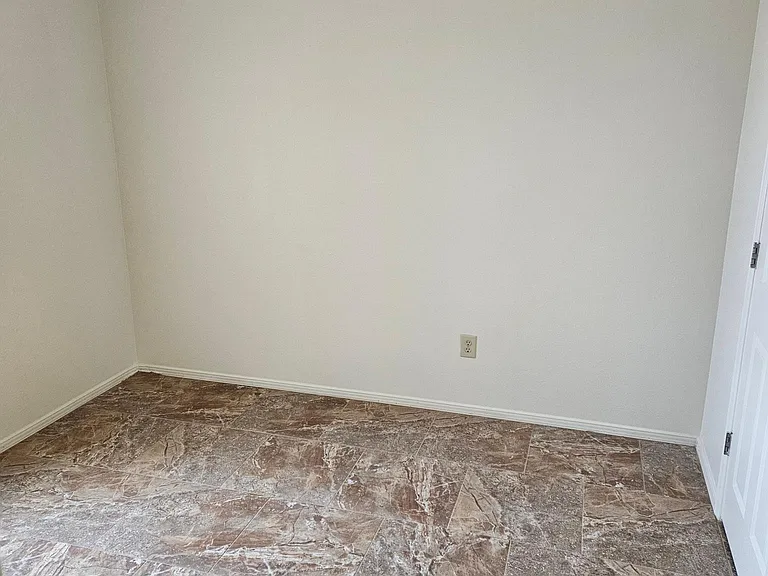 2300 Stern Dr #208 — Photo 8