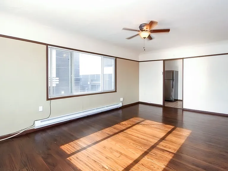 Preston Apartments — Photo 40