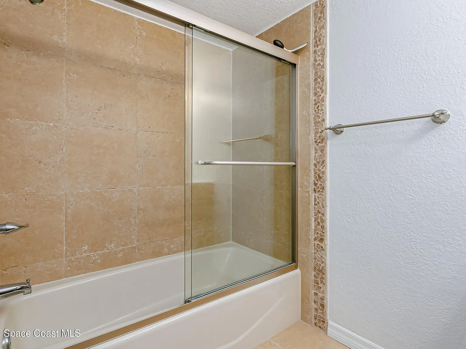 2 bed, 2.0 bath, 1226 sqft, $3,200 — Photo 4