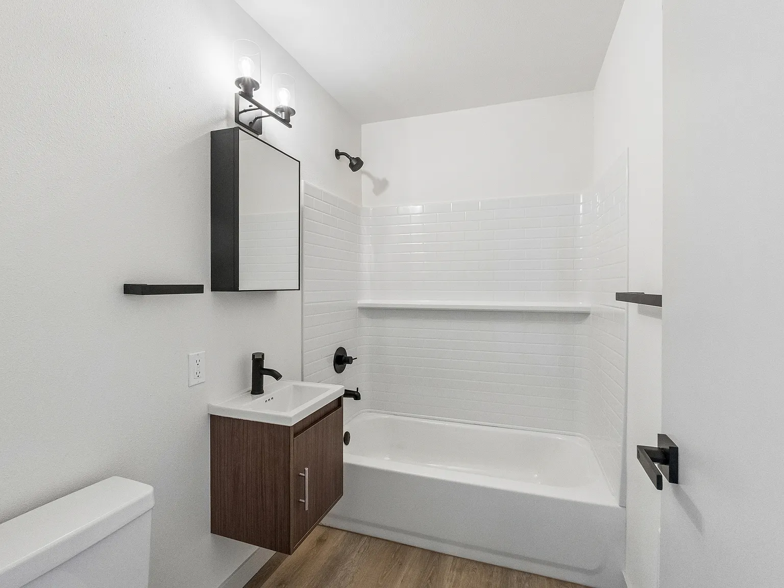 Amira Apartments — Photo 4