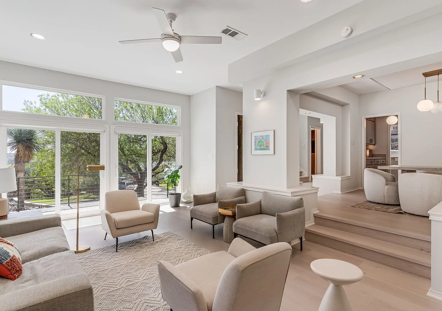 5606 Sedgefield Dr - Large 4 bed 3.5 Bath house near the Austin country cub — Photo 2