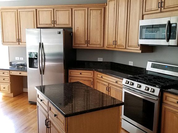3rd image of 7671 Woodcrest Dr