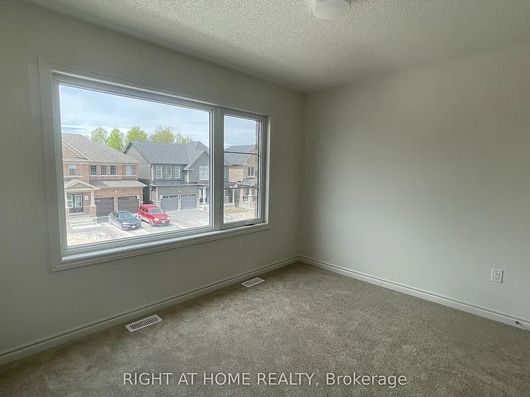 1054 Denton Dr — Photo 29