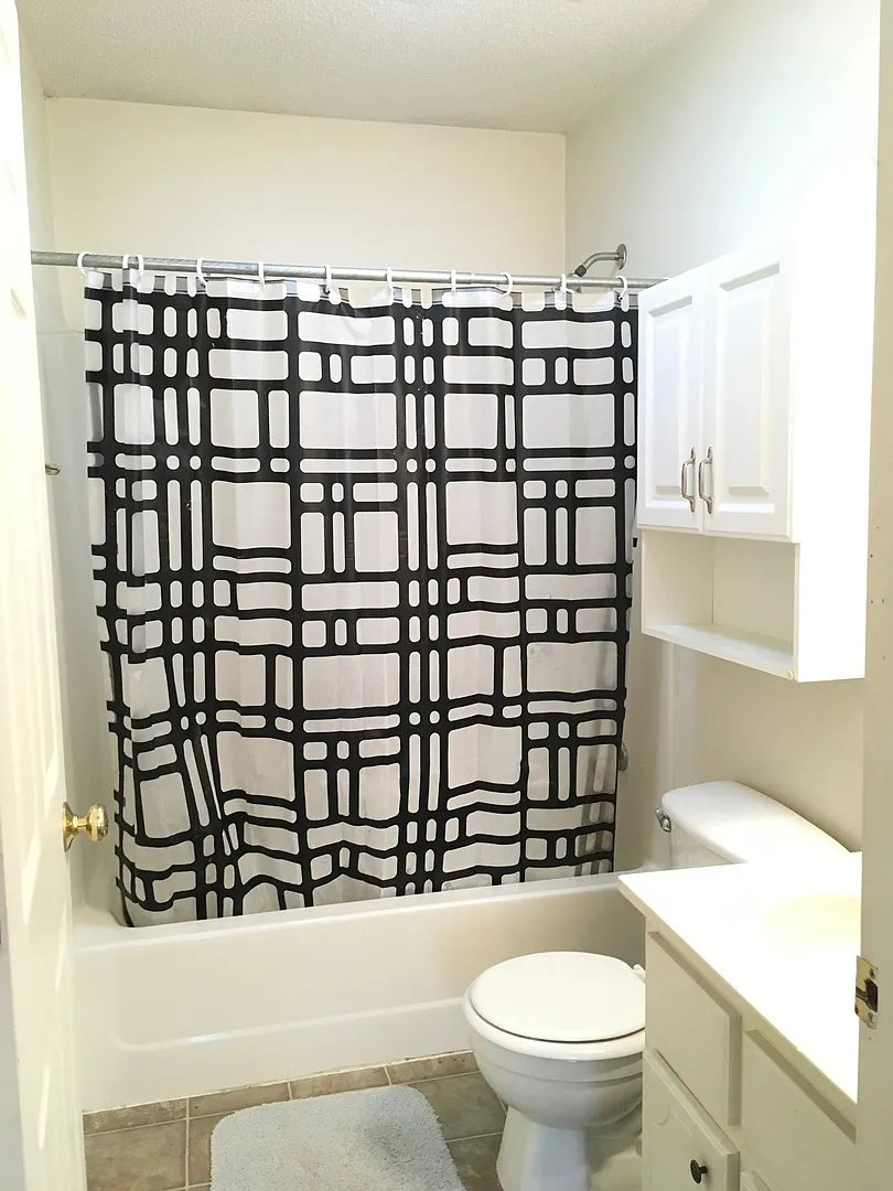 270 Pine Dr — Photo 4