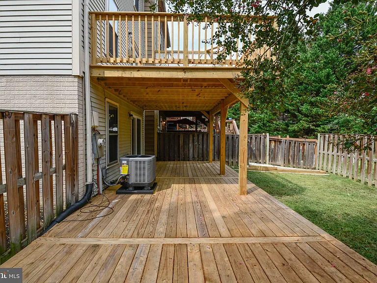 10709 Gideon Ct — Photo 35