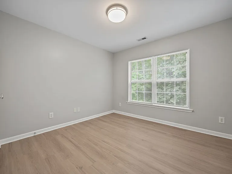 409 Burrell Rd — Photo 26
