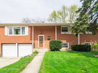 1202 E Patten Dr, Palatine, IL 60074