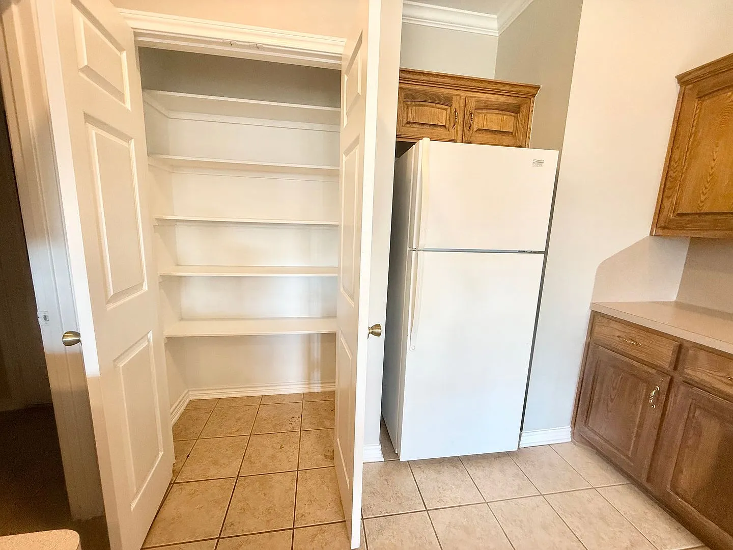 3-bed/2-bath with all new flooring! — Photo 4
