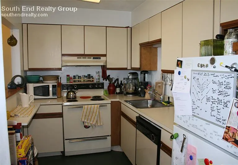 483 E Broadway #6 — Photo 29