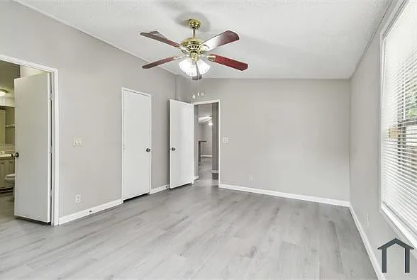 10607 Bay Hills Cir — Photo 11