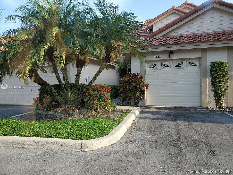 1st image of 10832 Cypress Glen Dr #10832