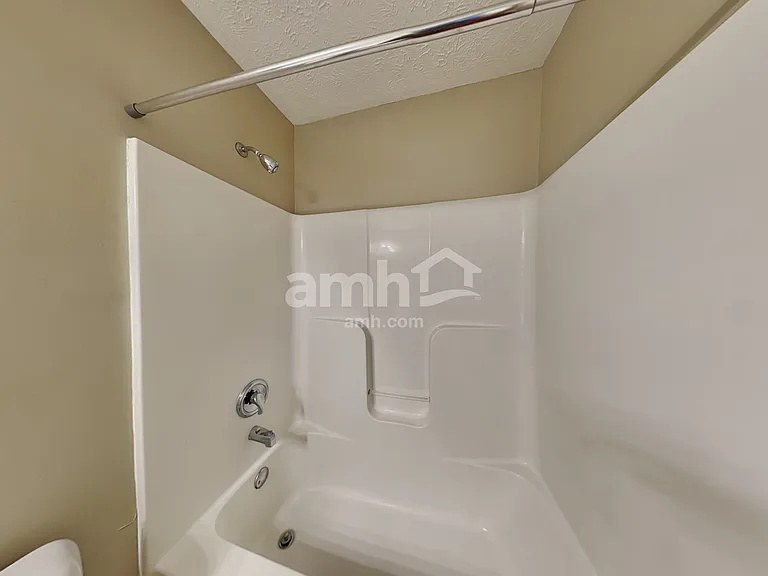 311 Hartford Ct — Photo 22