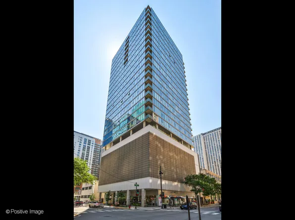 550 N St Clair St APT 2402, Chicago, IL 60611