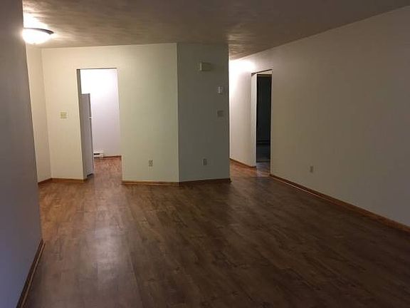 3rd image of 2437 Wilshire Dr