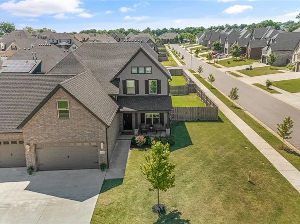 5900 SW Dryden Rd, Bentonville, AR 72713