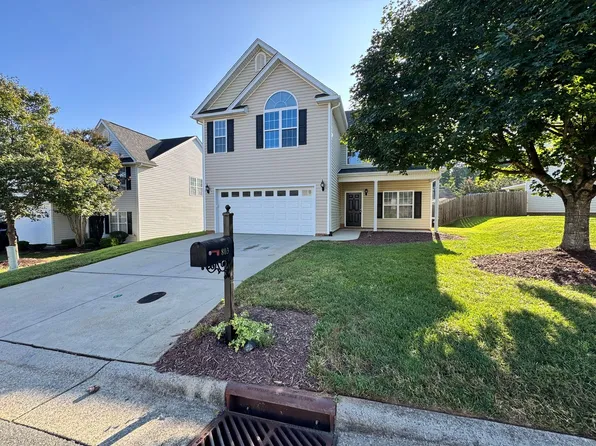 803 Peachtree Meadows Cir, Kernersville, NC 27284