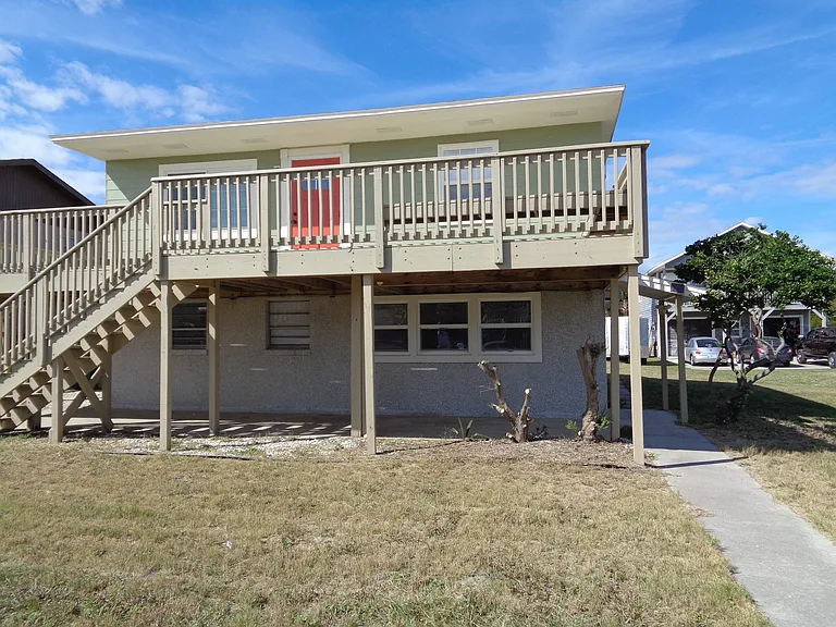 1133 N Fletcher Ave — Photo 4