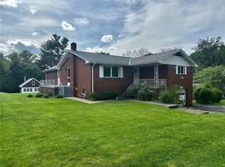 1703 Brodhead Rd, Coraopolis, PA 15108