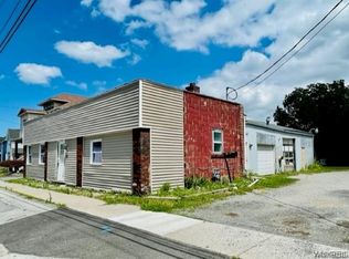 35 S Pearl St, Oakfield, NY 14125