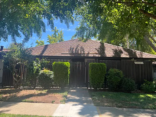 5496 Roundtree Dr Photo 1