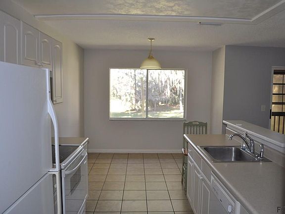 3rd image of 304 Palm Coast Pkwy NE APT 204