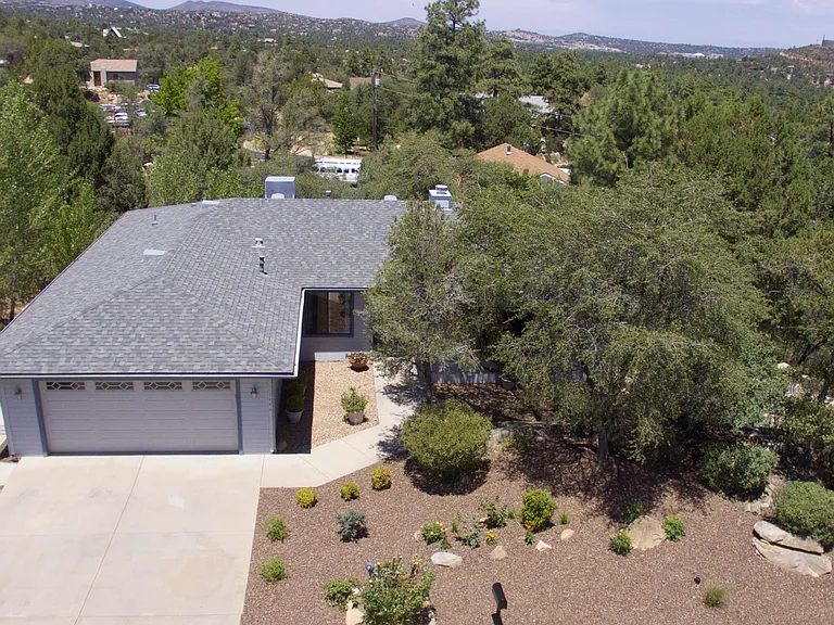 1444 Vista Rd — Photo 2