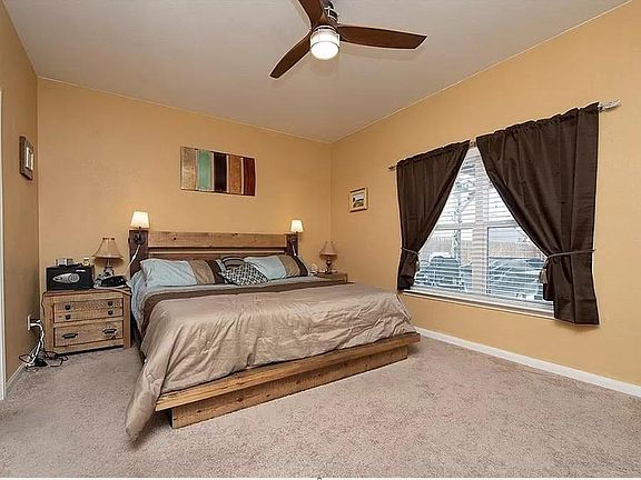 5th image of 216 Continental Ave