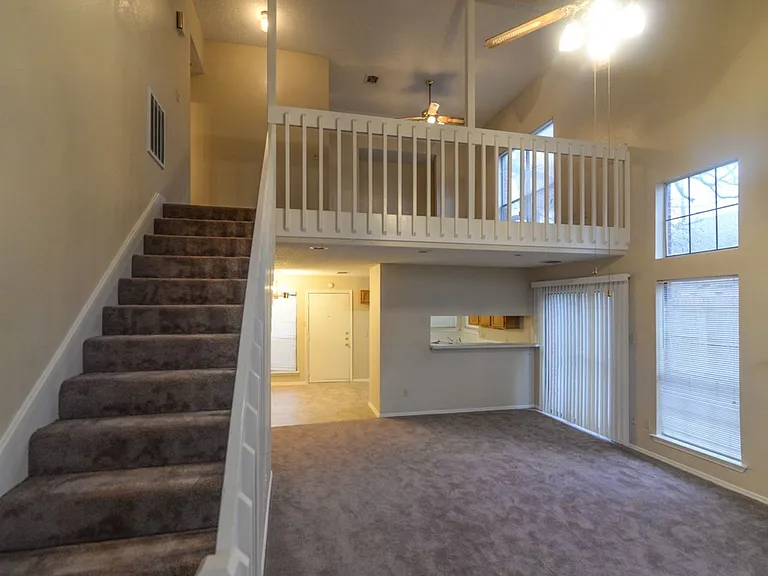 11815 Sunrise Dr — Photo 26