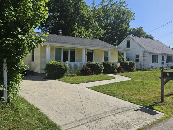 21 Covel Ave, Seekonk, MA 02771
