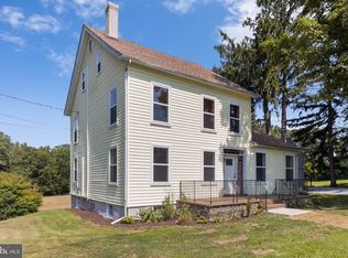 77 Hope Crossing Rd, Belvidere, NJ 07823