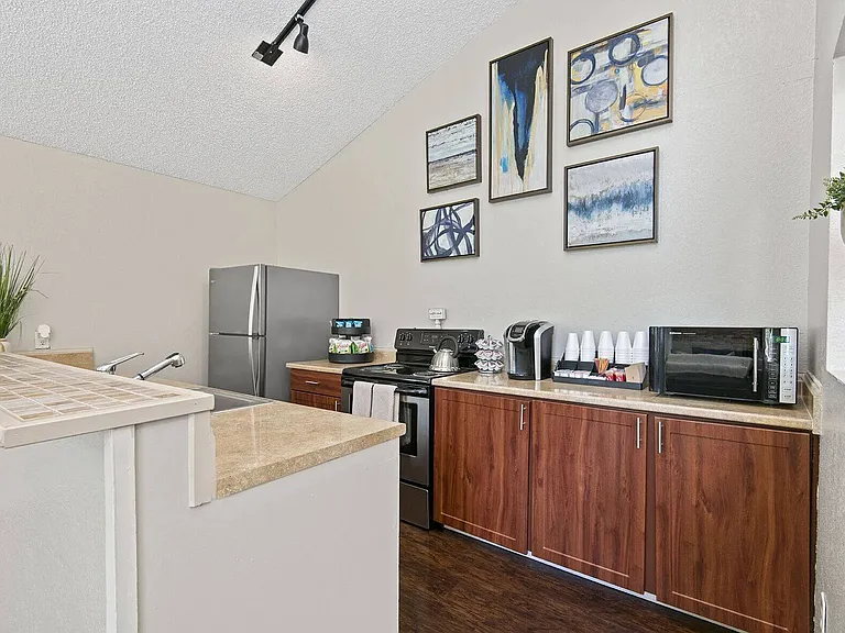Brookstone Apartments — Photo 13