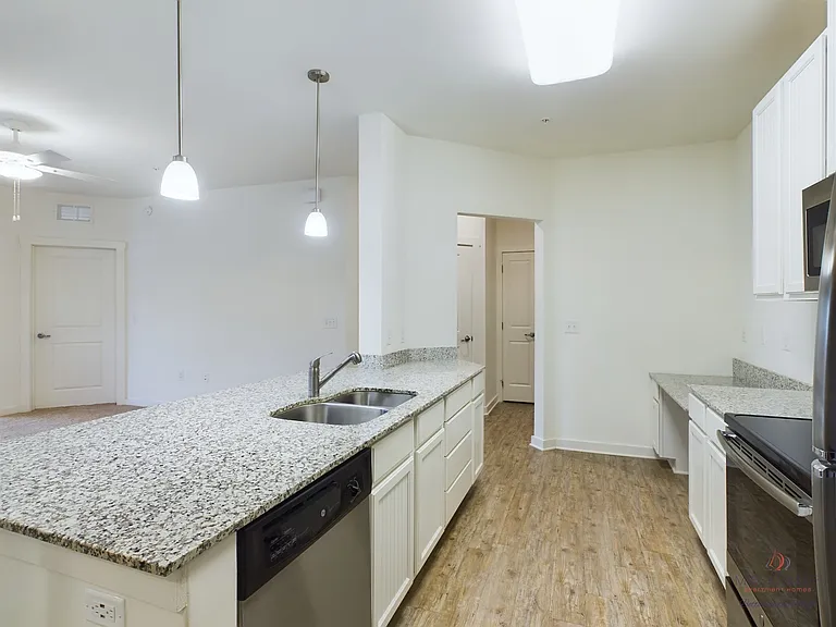 Mystic Bluff Apartments — Photo 135