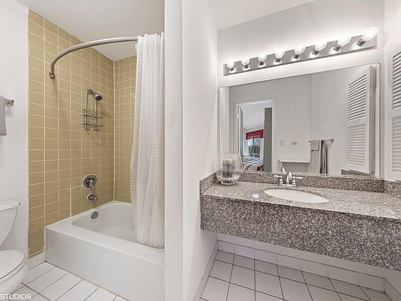 4th image of 1931 Prairie Sq APT 306