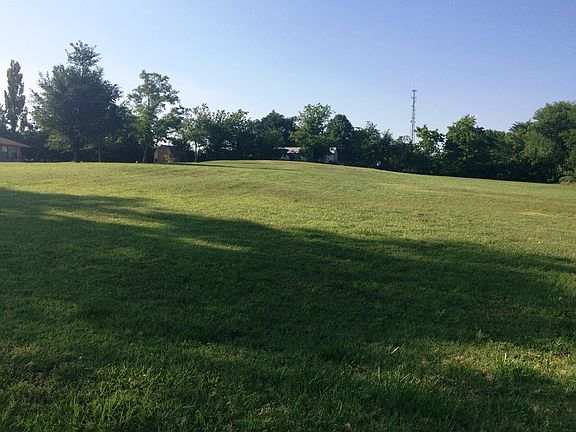 5th image of 10000 Rolling Meadow East Dr