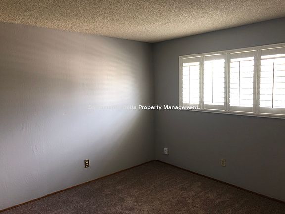 5th image of 8828 La Riviera Dr Unit F