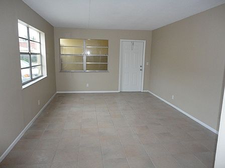 1st image of 1524 SE 2nd St APT 8