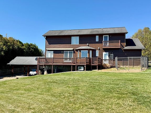 3rd image of 1279 Fishers Gap Rd