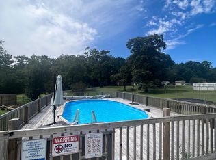 440 Boysenberry Ln, Hubert, NC 28539