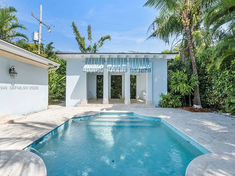 1037 Alfonso Ave — Photo 49