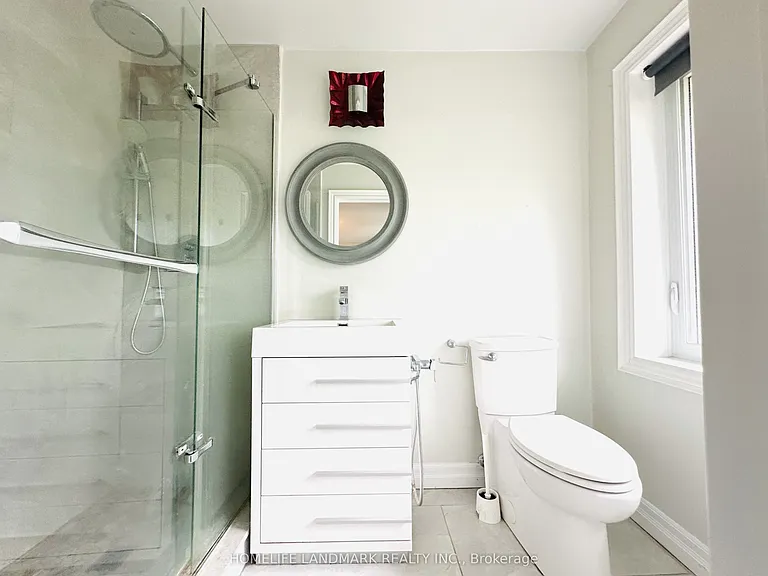 125 Bannatyne Dr — Photo 16