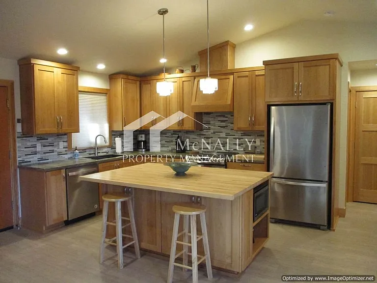 4208 Forest Beach Dr NW — Photo 5