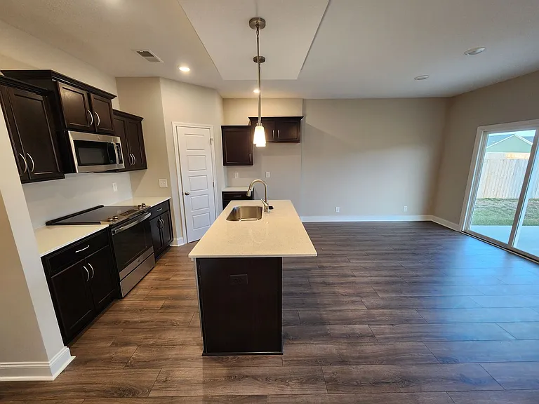 219 Donegal Dr — Photo 12