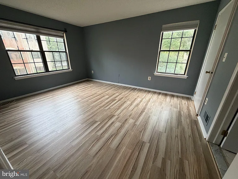 8 Joyner Ct — Photo 13