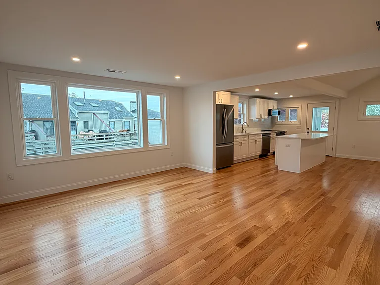 55 Mansfield St #B — Photo 17