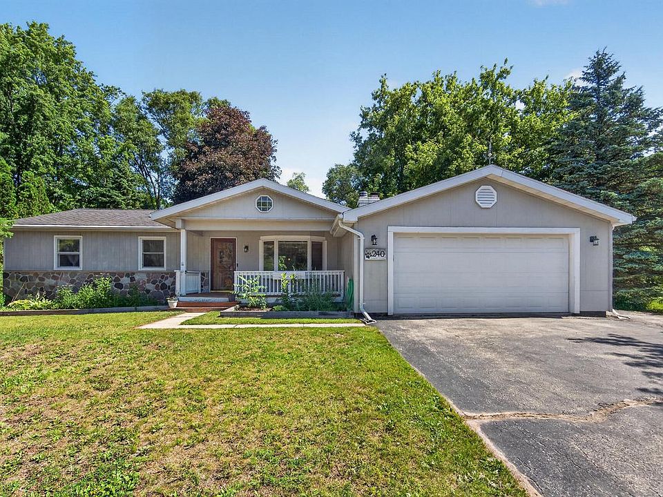 1st image of 240 Meadowbrook DRIVE