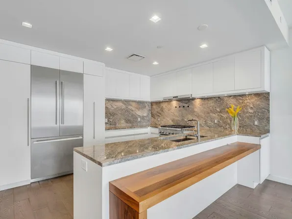 320 Adolphus Avenue image 5 of 43