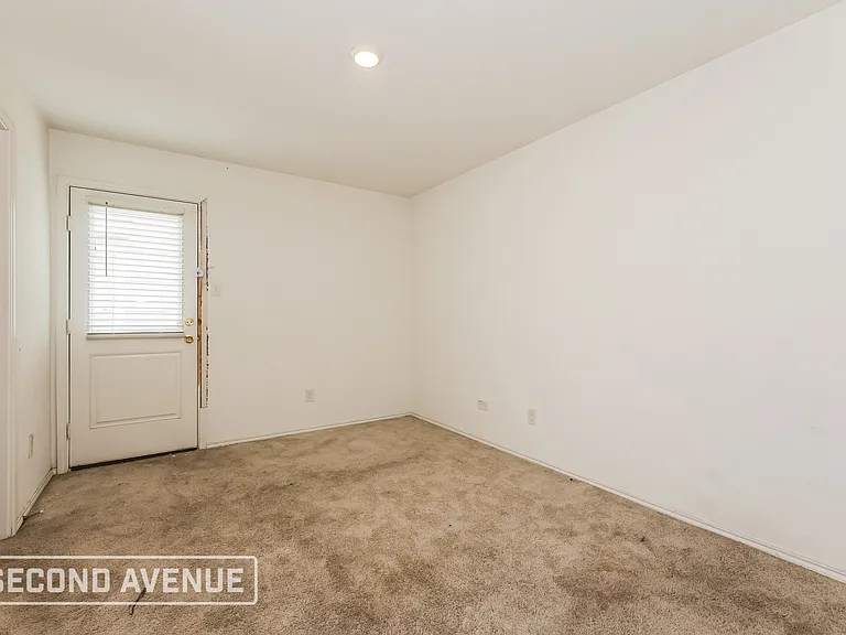 8738 Texas Risinger Dr — Photo 19