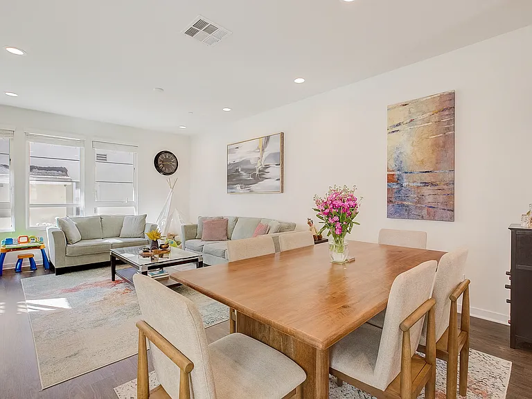749 Talbot Ln — Photo 23