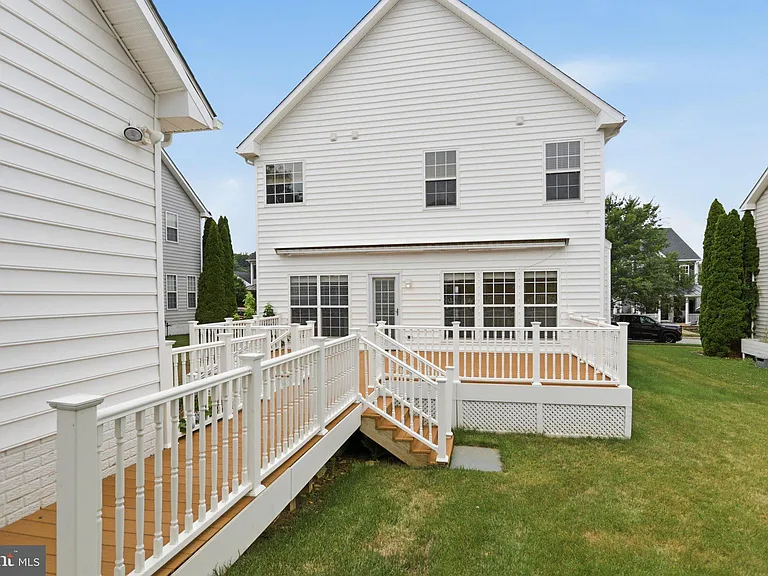 341 Bullskin St — Photo 37