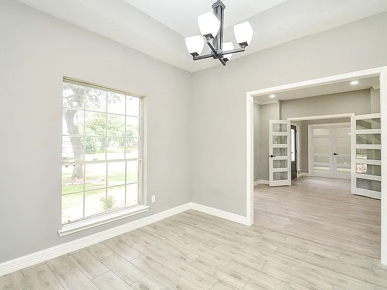 9211 Abbey Chase Ln — Photo 7
